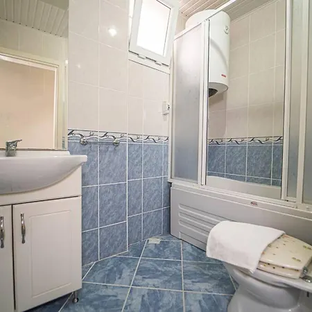 Apartment 1 Bedroom House In The Heart Of